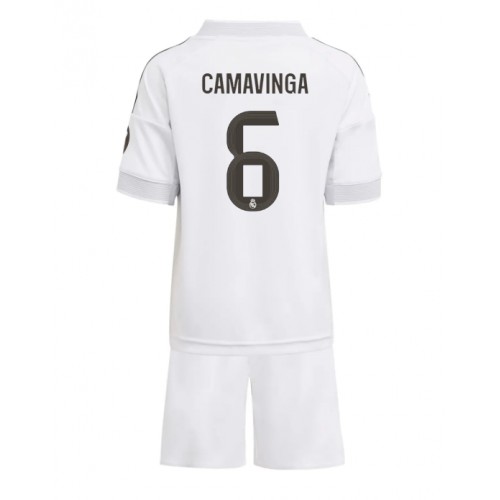 Dětský fotbalový dres Real Madrid Eduardo Camavinga #6 2025-26 Domácí Krátký Rukáv (+ trenýrky)